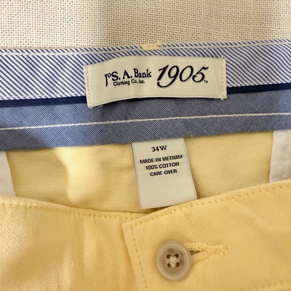 Men's Cream Shorts - Picture 3 of 3